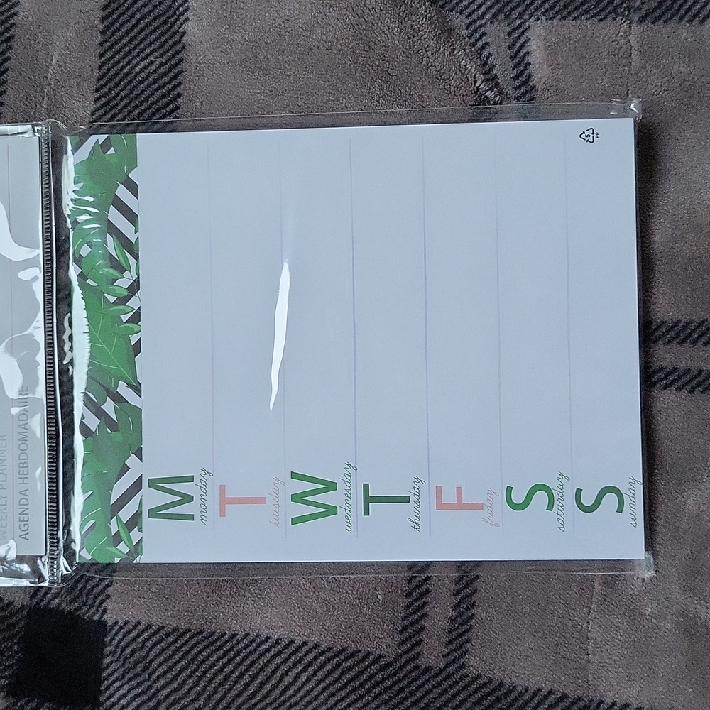 NWT! Weekly Planner!